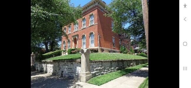 Building Photo - 337 Washington Ave
