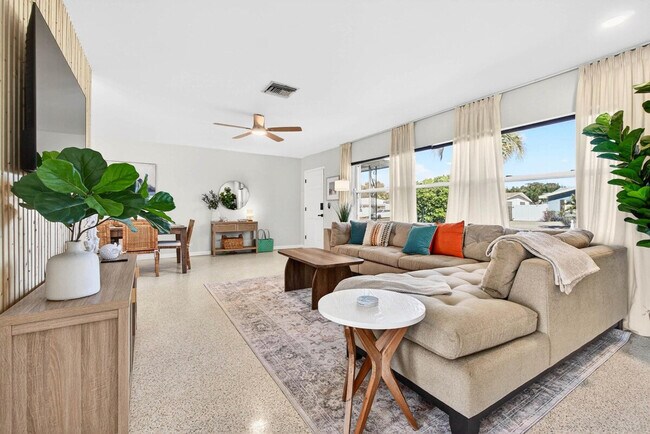 Foto del edificio - 13833 Dominica Dr