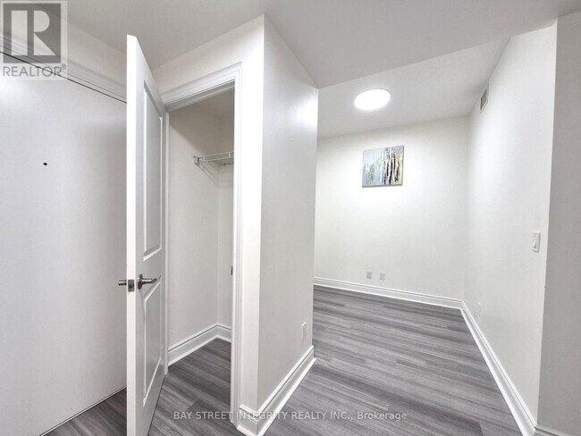 Building Photo - 38 Cedarland Dr