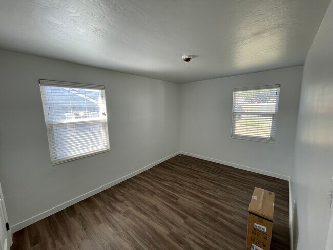 Bedroom 2 - 1675 E Wilson Ave