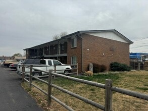 Building Photo - 4430 Holland St