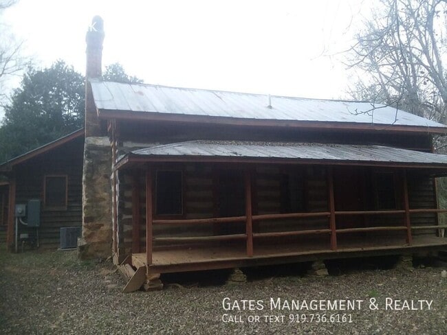 Building Photo - 7715E Leak Lane-