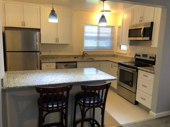 Foto del edificio - 825 Live Oak Ave