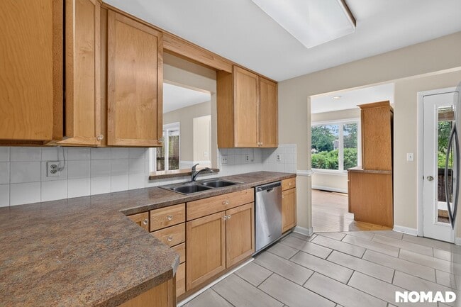 Building Photo - 33955 Middleton Cir