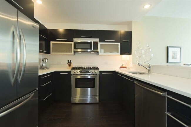 Kitchen - 1450 Washington St
