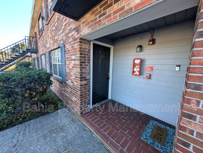 Foto del edificio - 6415 S Roberts Ave