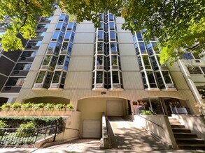 Building Photo - 1340 N Dearborn St