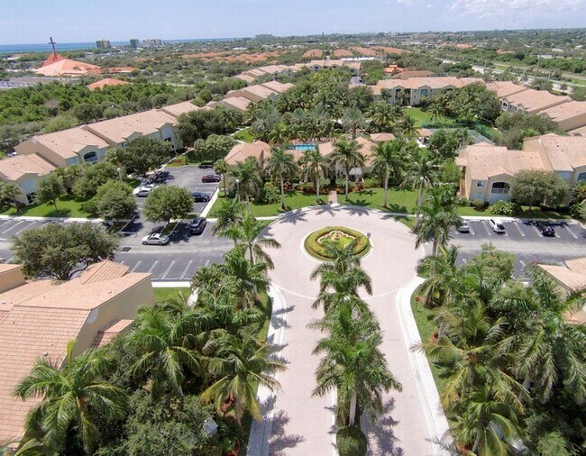 Foto del edificio - 236 Village Blvd