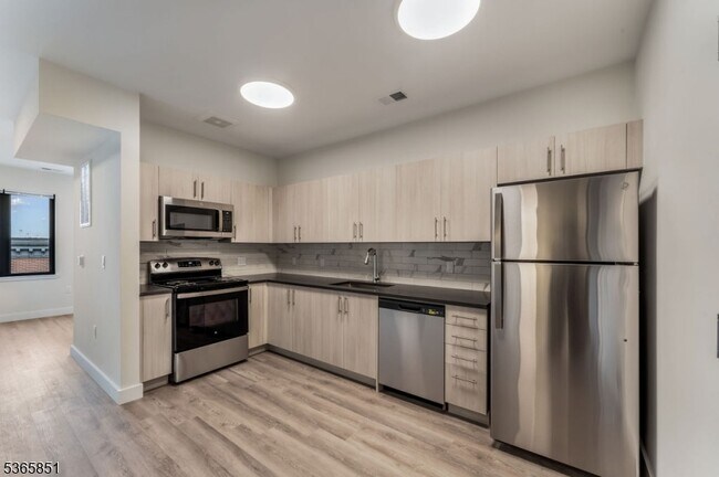 Foto del edificio - 72 S Essex Ave