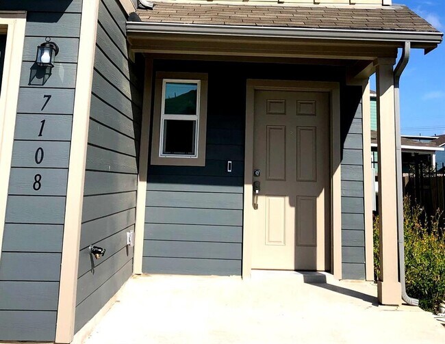 Foto del edificio - 7108 Spotted Leaf Way