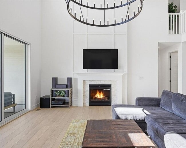 Foto del edificio - 6358 Rockingham Ct