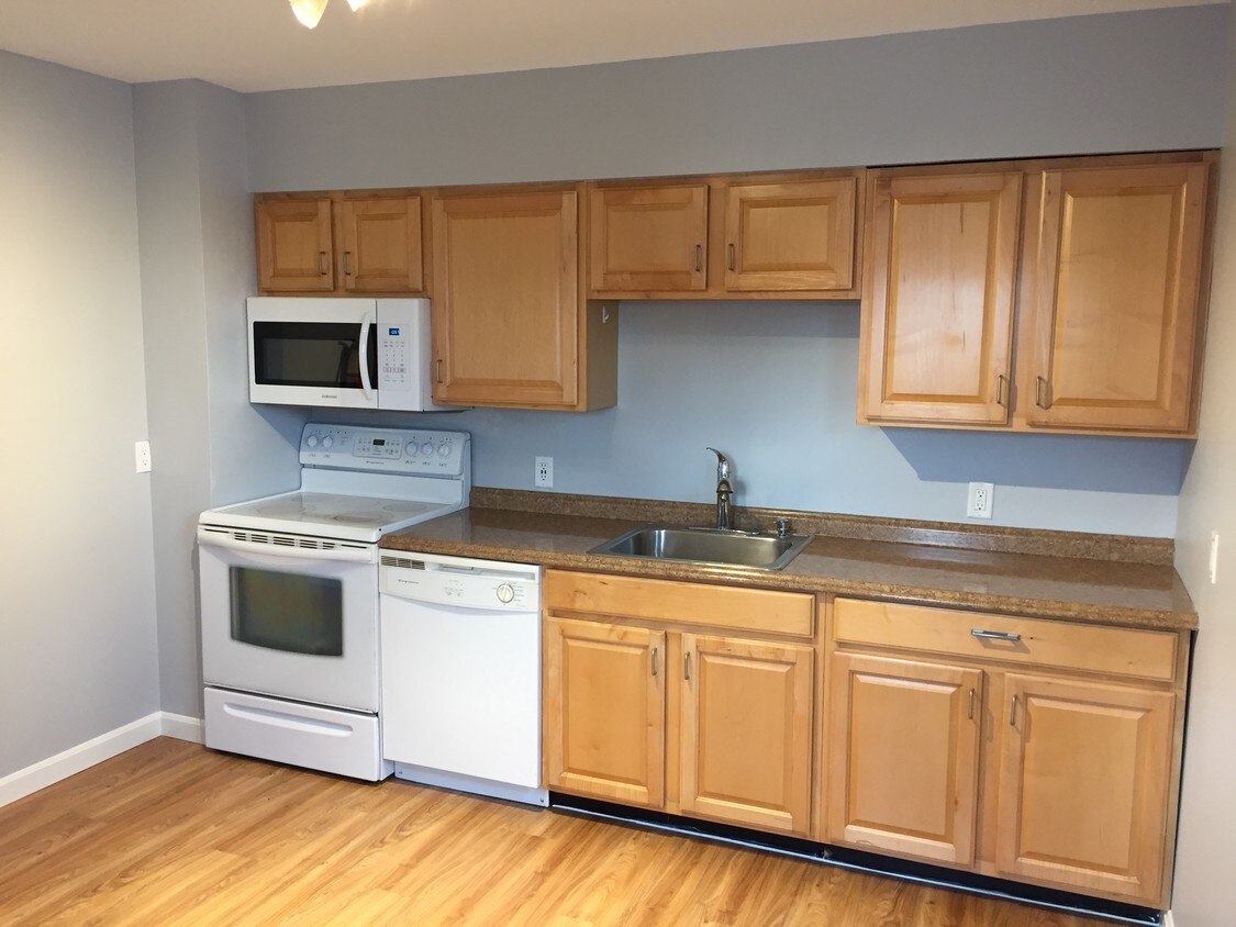 kitchen - 57 Clover Ln