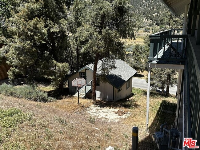 Building Photo - 9216 Whispering Pines Rd