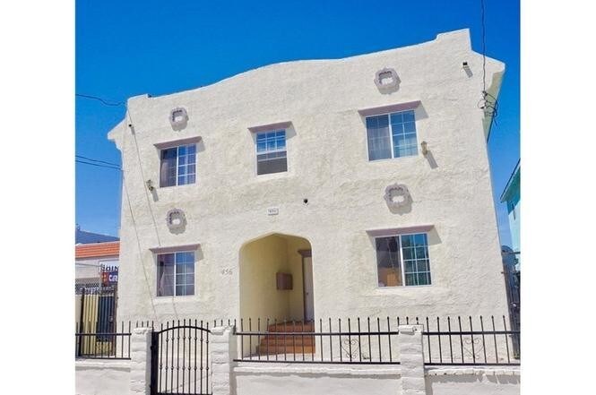 Foto principal - Gorgeous upstairs unit