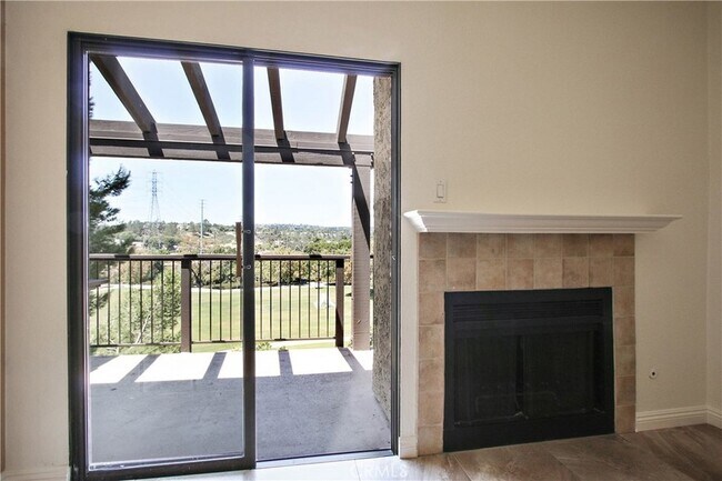 Foto del edificio - 25571 Indian Hill Ln