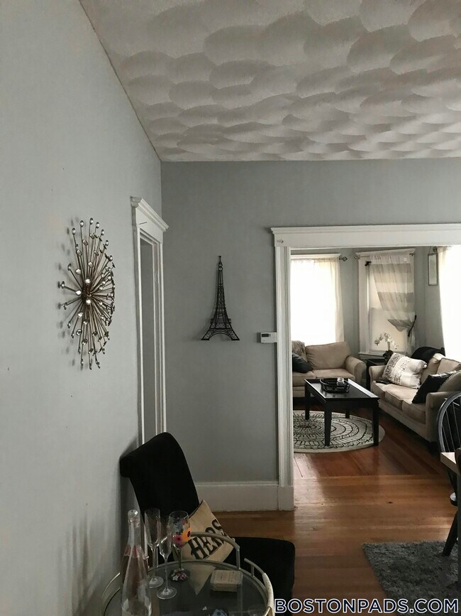 Building Photo - 156 Middlesex Ave