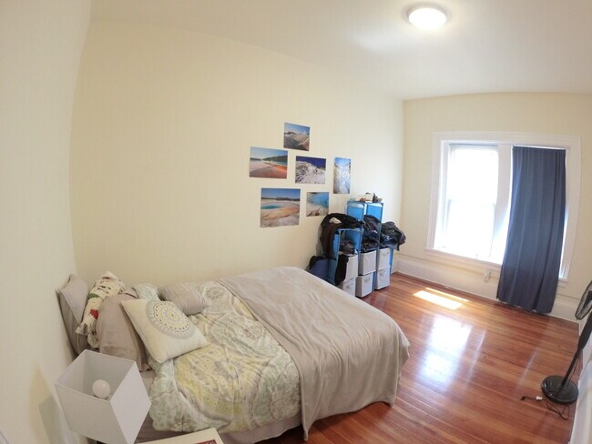 Foto del edificio - 1485 Beacon St
