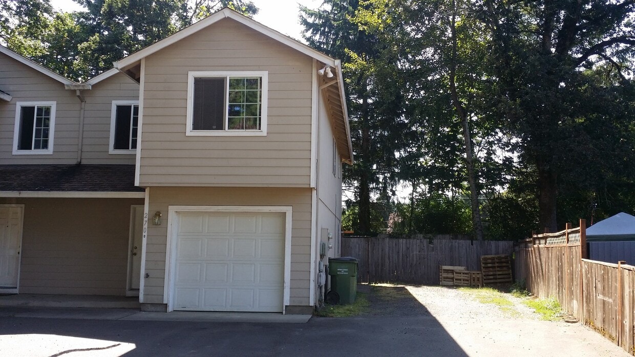 Primary Photo - 270 SE Edwards Dr