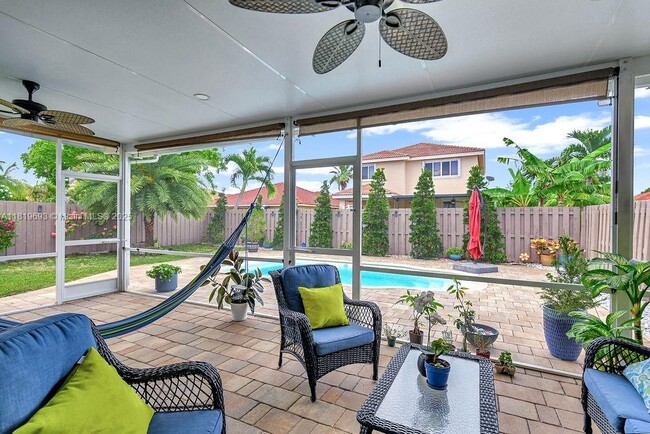 Foto del edificio - 8986 SW 214th Terrace