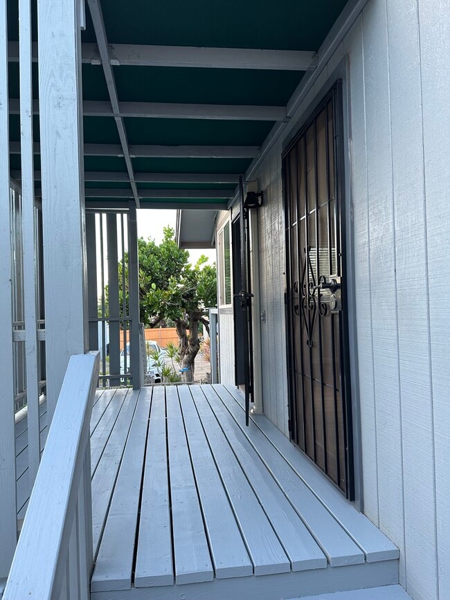 Foto del edificio - 30 Ololi Pl