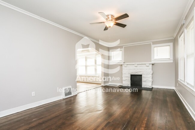 Foto del edificio - 1520 E 42nd St