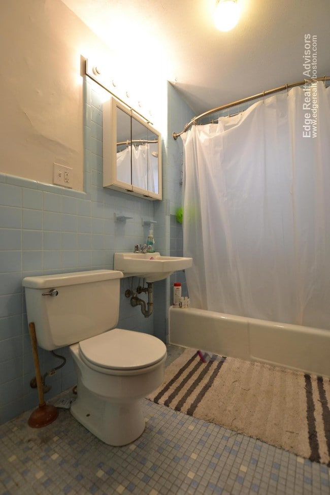 Photo - 45 Champney St Apartment