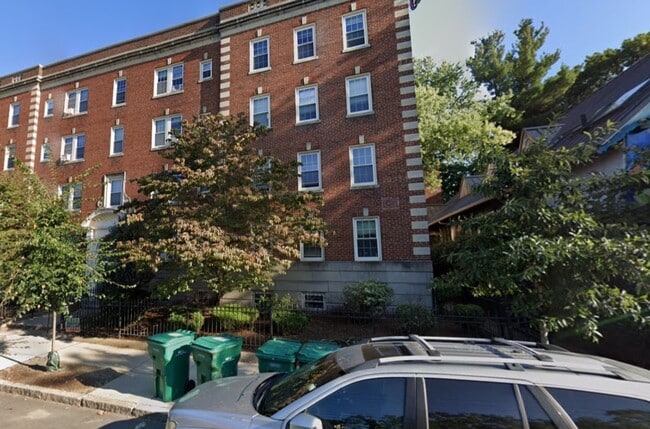 Building Photo - 113 College Ave