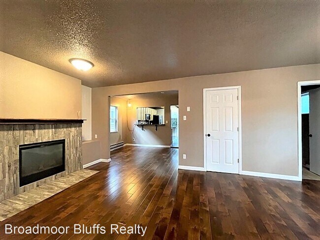 Building Photo - 2 br, 2 bath House - 2022 W Pikes Peak Ave.