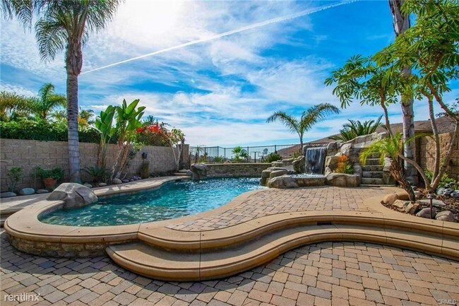 Building Photo - 5 br, 4 bath House - 1308 Vista Prado