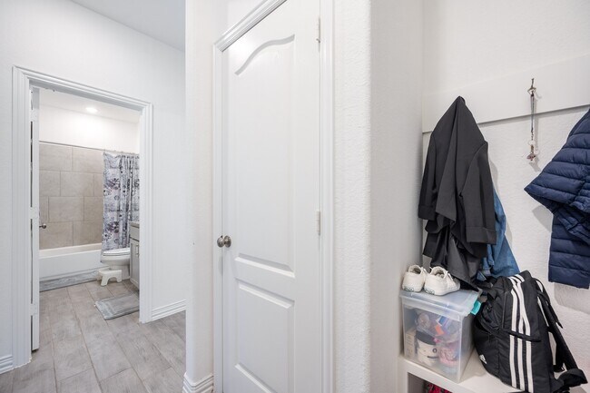 Building Photo - 31243 Conover Dr