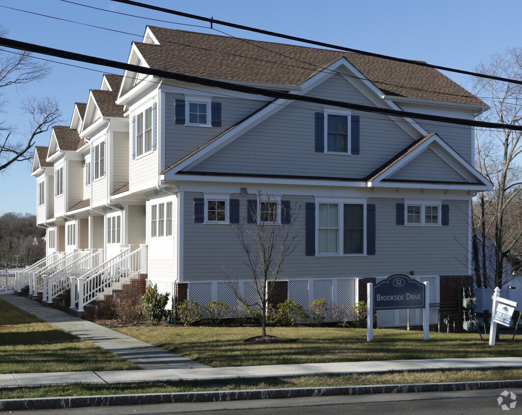 Primary Photo - 52 Brookside Dr