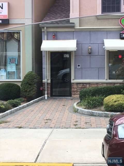 Building Photo - 507 Broad Avenue, Unit A
