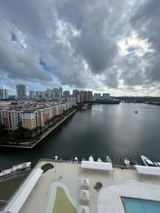 Foto del edificio - 250 174th St