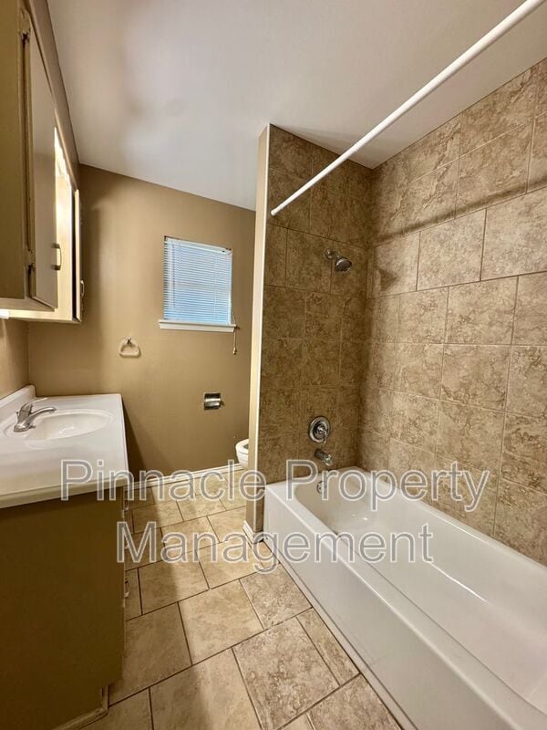 Foto del edificio - 247 Robin Hood Trail