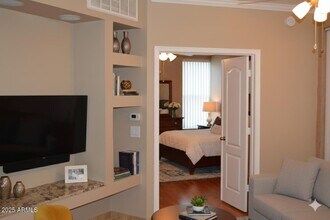 Building Photo - 1701 E Colter St