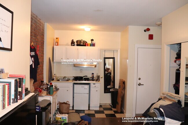 Foto del edificio - 230 Newbury St