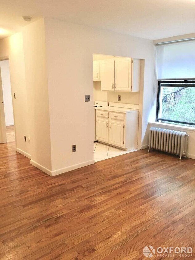 Primary Photo - 310 West 95th Street