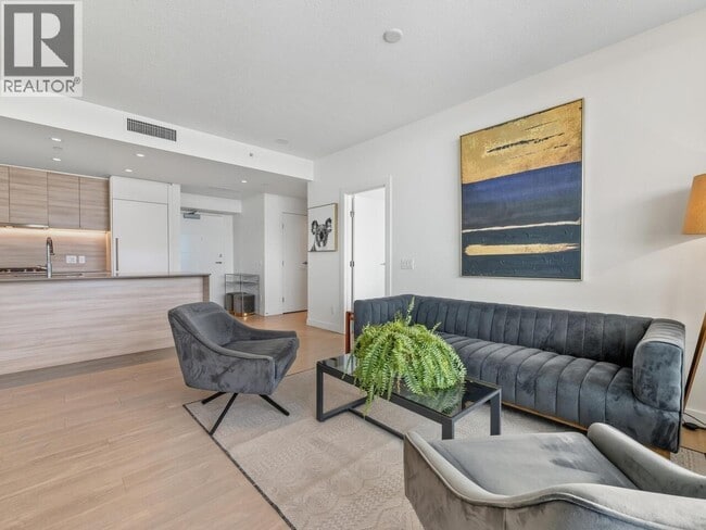 Building Photo - 908 Quayside Dr