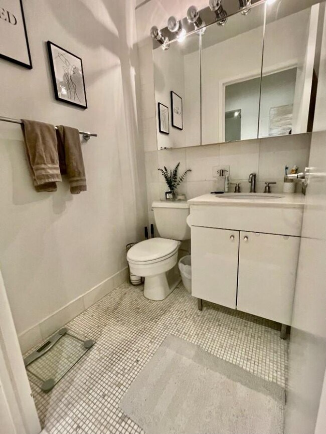 Building Photo - 0 bedroom in New York NY 10038