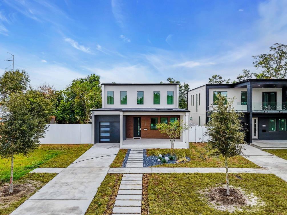 Foto principal - 2721 17th Ave N
