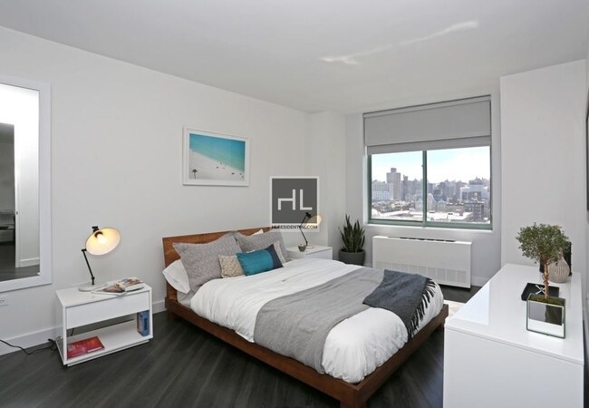 2 bedroom apartments nyc no fee new york building photo massive bed in east village no fee apartment for rent new 2 bedroom apartments nyc no fee new york building photo massive bed in east village no fee apartment for rent new