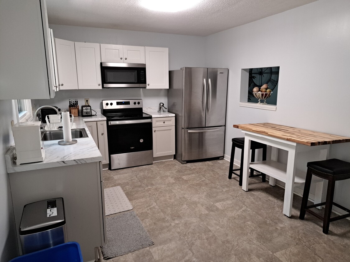 Current kitchen - 11044 Watson Dr
