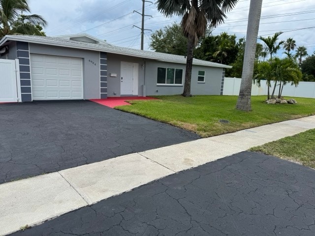 Building Photo - 6904 Doral