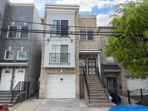 Building Photo - 171 Camden St