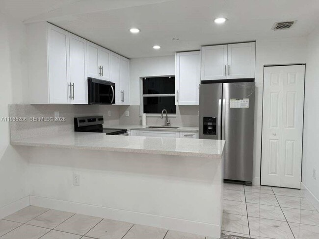 Building Photo - 19415 NW 33rd Ct