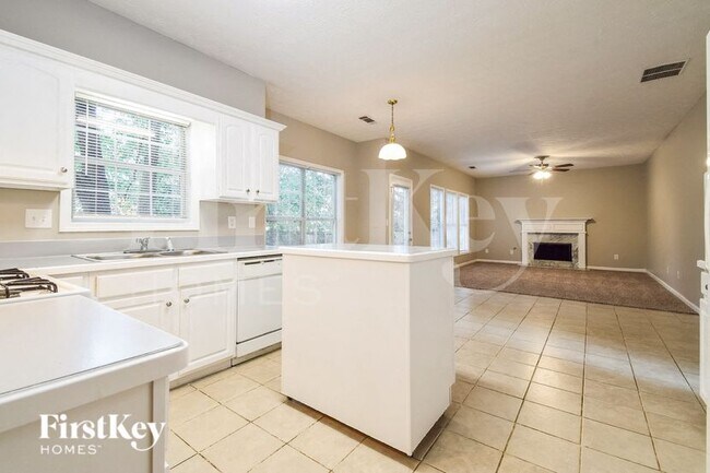 Building Photo - 821 Charles Hall Dr