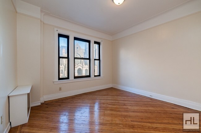 Foto del edificio - 716 Ocean Ave