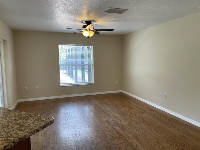 Building Photo - Beautiful 3 Bedroom 2 Bath Pool Home Lawn ...