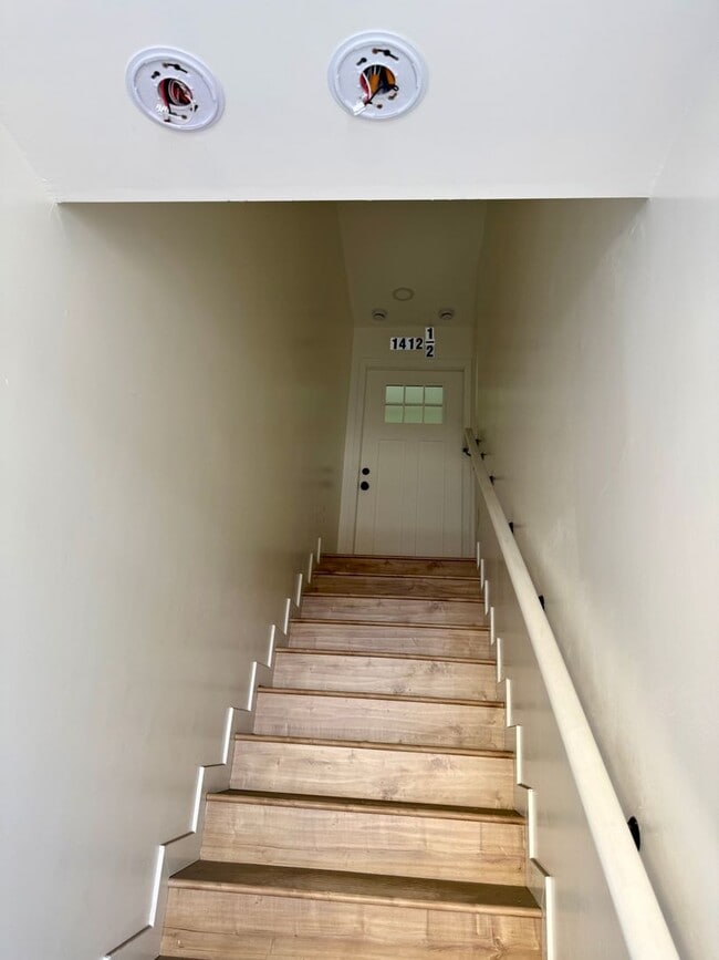 Foto del edificio - 1412 1/2 N Hazard Ave