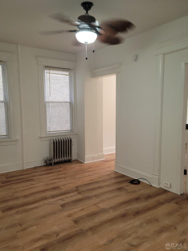 Foto del edificio - 342 Maple St